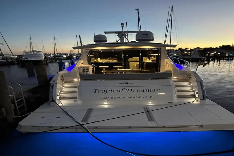Tropical Dreamer Yacht Photos Pics 