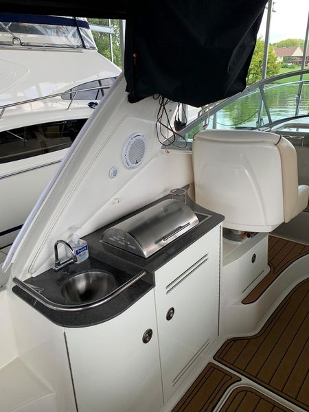 2012 Sea Ray 350 Sundancer