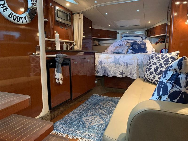 2012 Sea Ray 350 Sundancer