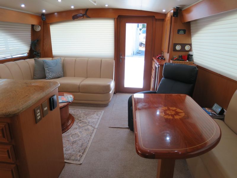 2004 Cavileer 53 flybridge