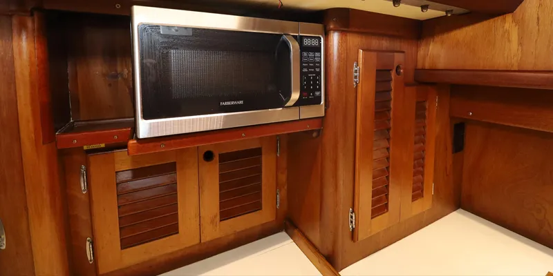 Liberty Yacht Photos Pics Microwave