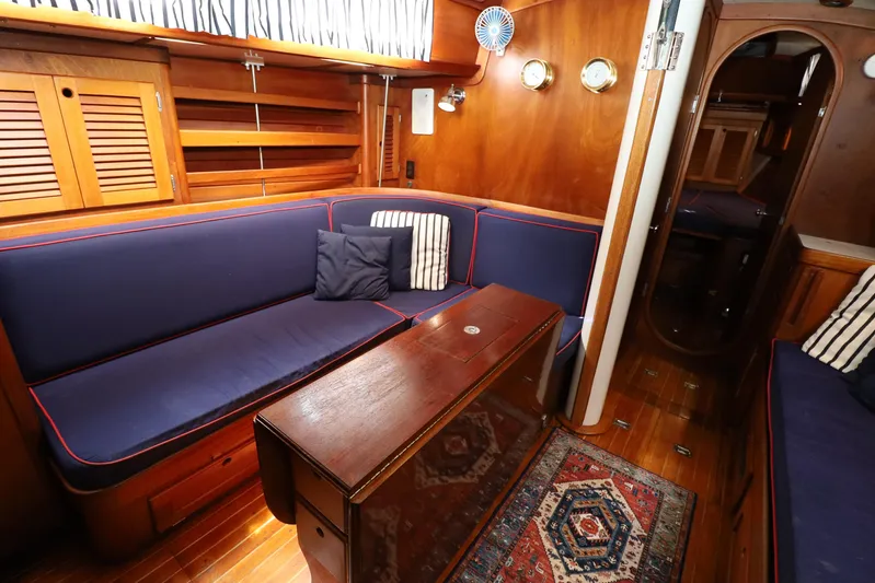 Liberty Yacht Photos Pics Port L shaped Settee