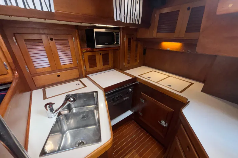 Liberty Yacht Photos Pics Plenty of counter space & storage