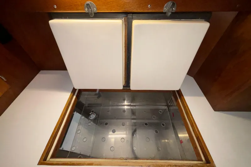 Liberty Yacht Photos Pics Refrigeration