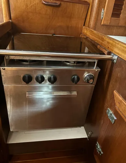 Liberty Yacht Photos Pics LPG stove