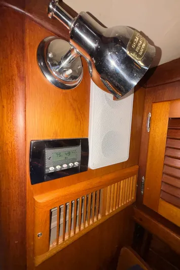 Liberty Yacht Photos Pics Airconditioning in Owner's Stateroom