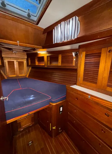 Liberty Yacht Photos Pics Storage to starboard in forward guest stateroom