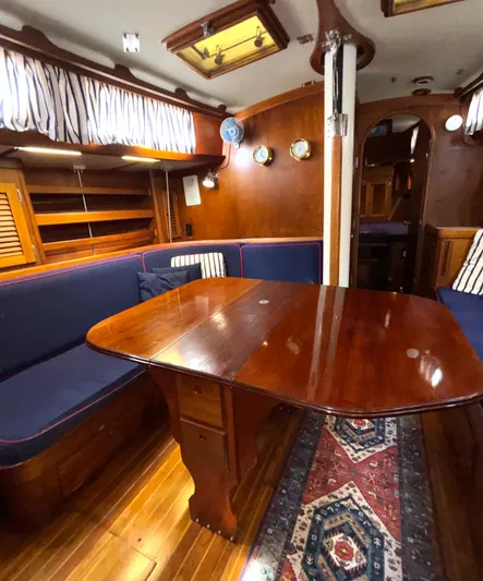 Liberty Yacht Photos Pics Port & Starbord table