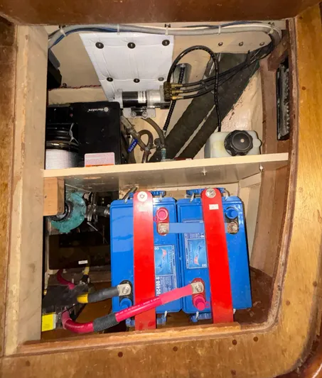 Liberty Yacht Photos Pics Batteries and AC under Owner's berth