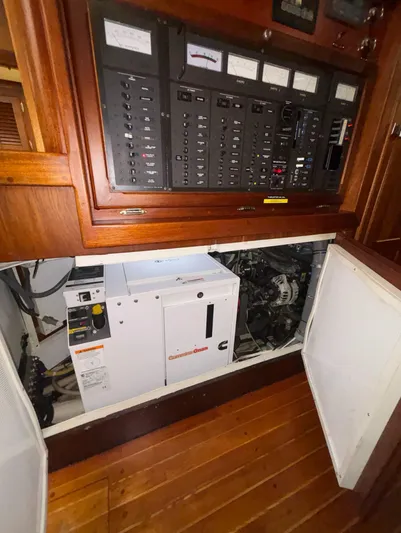 Liberty Yacht Photos Pics Access to generator under Main electrical panel
