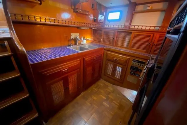 Valkyrie Yacht Photos Pics 