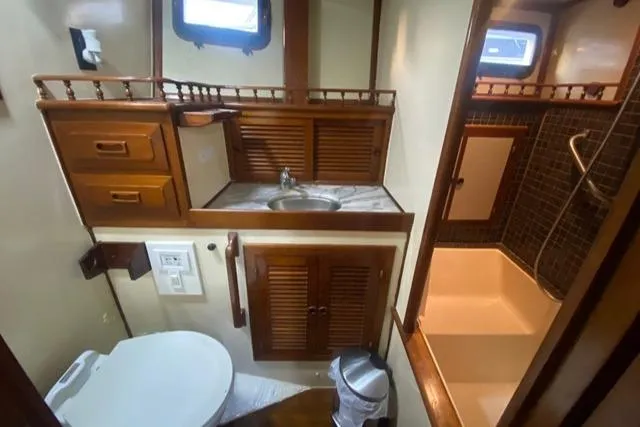 Valkyrie Yacht Photos Pics 