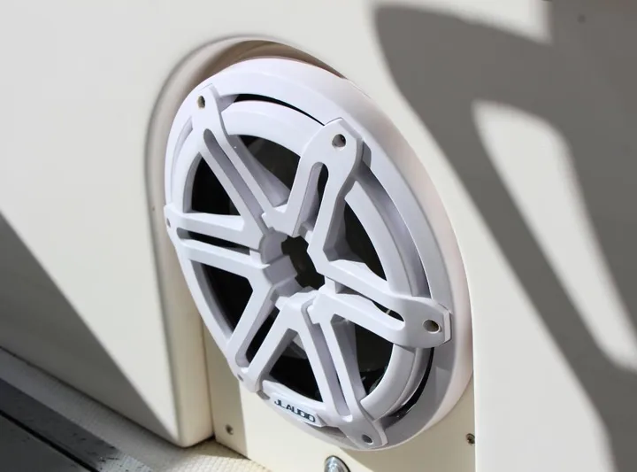  Yacht Photos Pics White speaker on 2021 Robalo 272 boat interior.