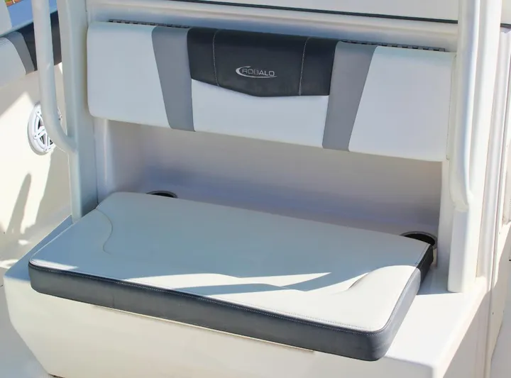  Yacht Photos Pics 2021 Robalo 272 boat seat with gray and white upholstery.