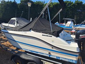 2015 Quicksilver 455 activ open