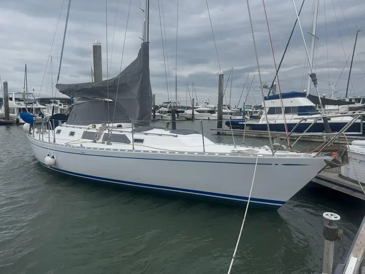 Dela Yacht Photos Pics 