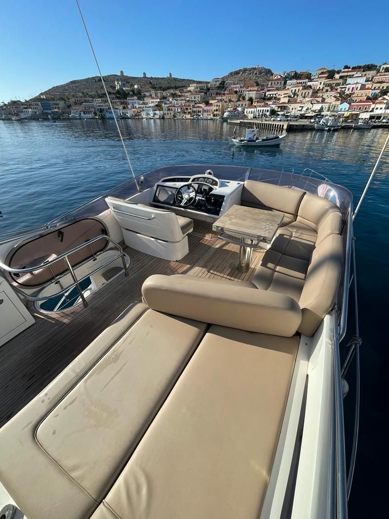 2011 Princess 44 