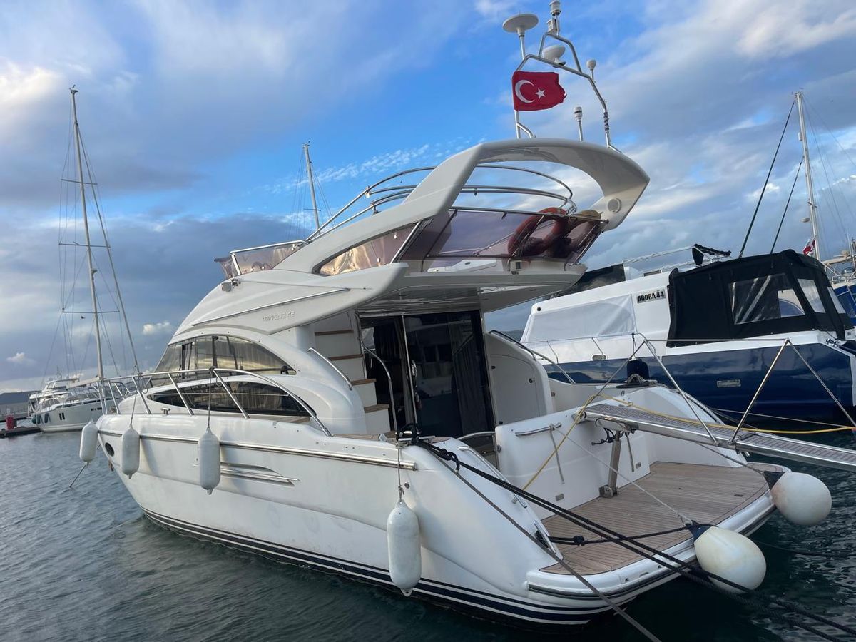 2011 Princess 44 