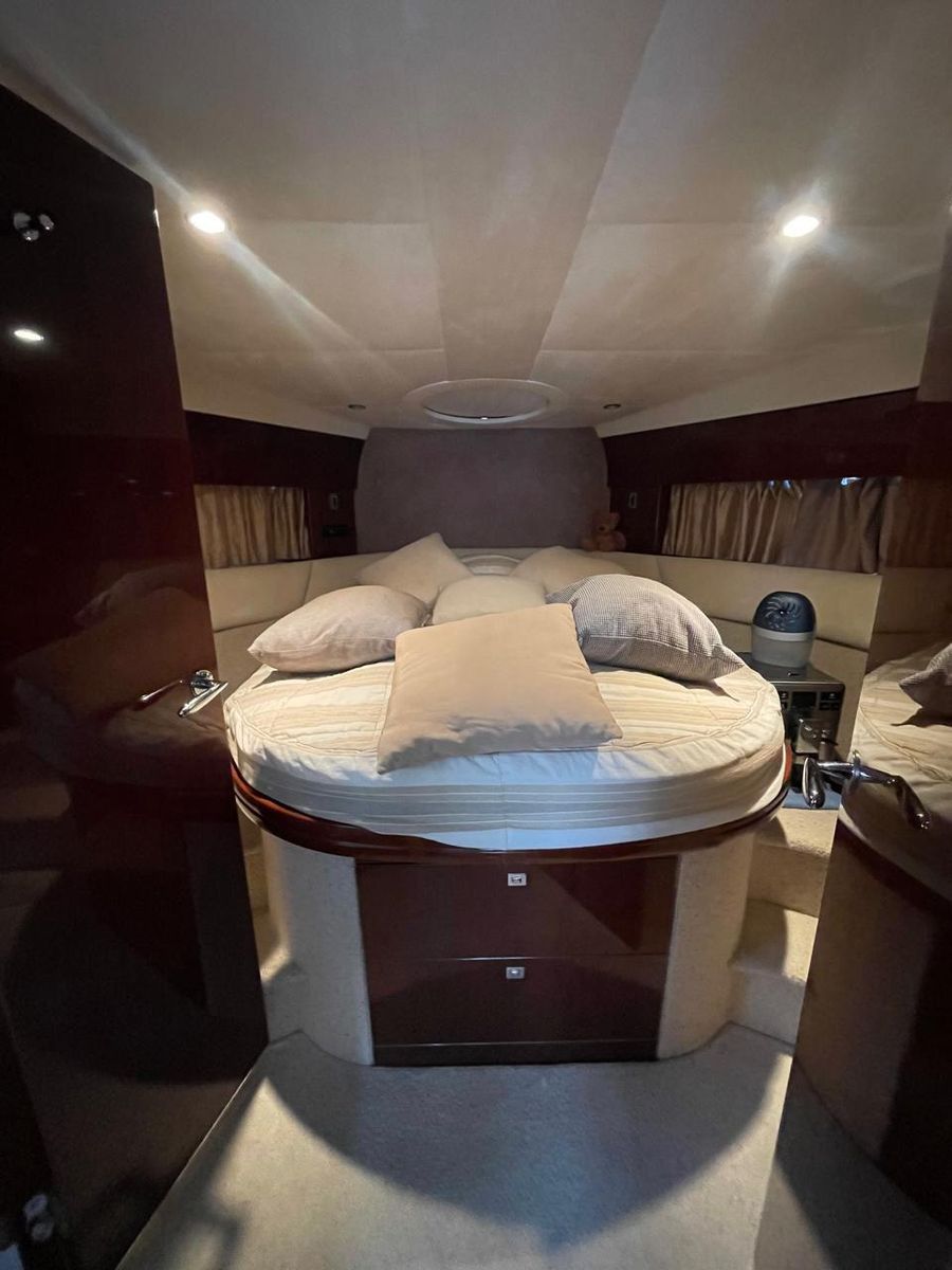 2011 Princess 44 