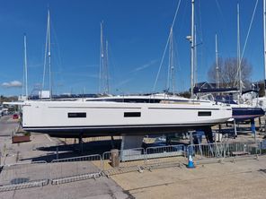 2023 Bavaria C42
