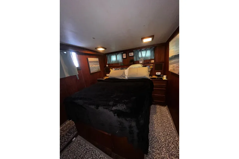  Yacht Photos Pics Master strm.