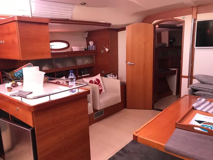  Yacht Photos Pics 72e1df52-753d-47fc-9c7b-f9126a418c5b.JPG