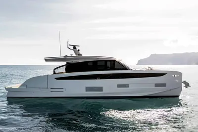 Azimut Seadeck 6