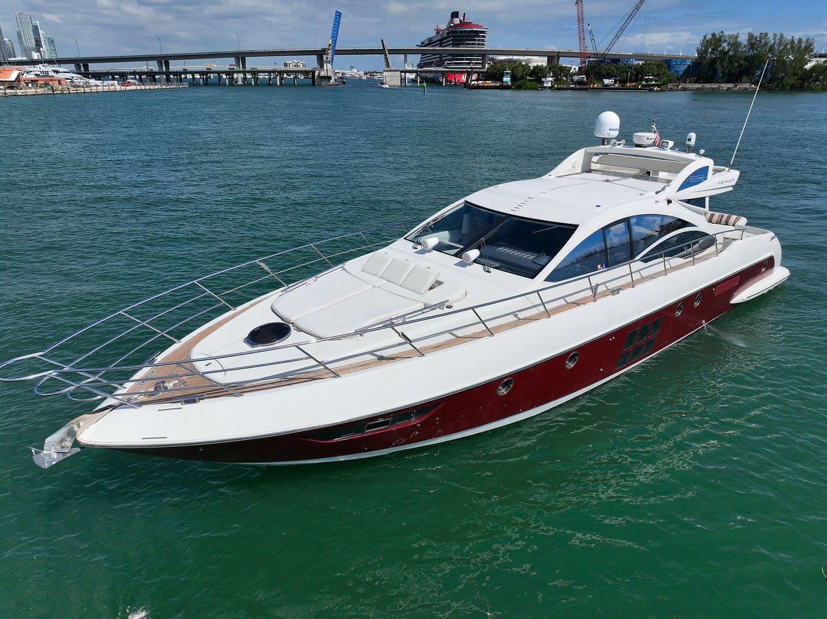2010 Azimut 62 