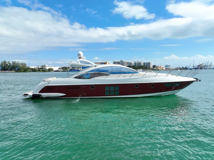 Warren Kelly Yacht Photos Pics 