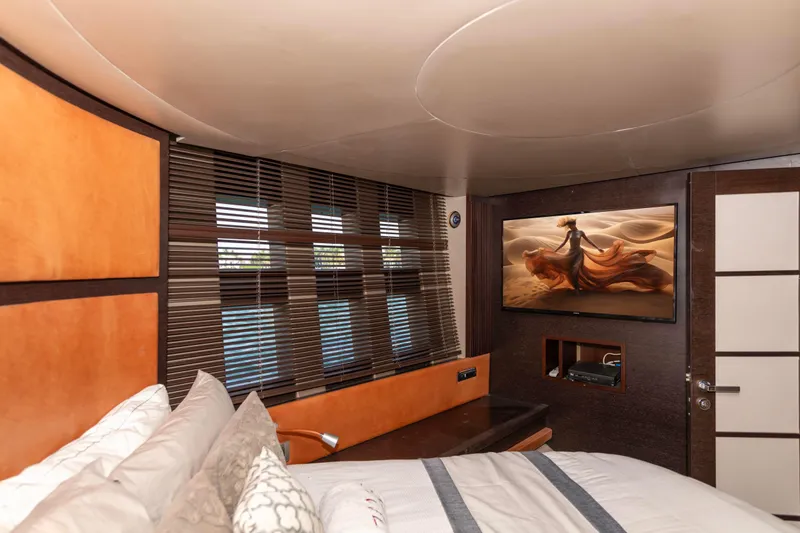 Warren Kelly Yacht Photos Pics Luxurious interior of a 2010 Azimut 62S yacht with elegant decor and modern amenities.