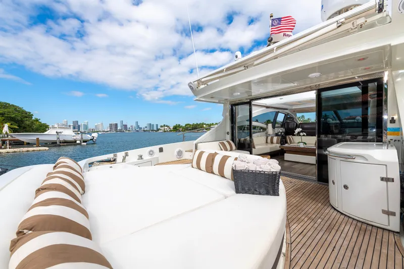 Warren Kelly Yacht Photos Pics 