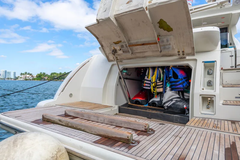 Warren Kelly Yacht Photos Pics 