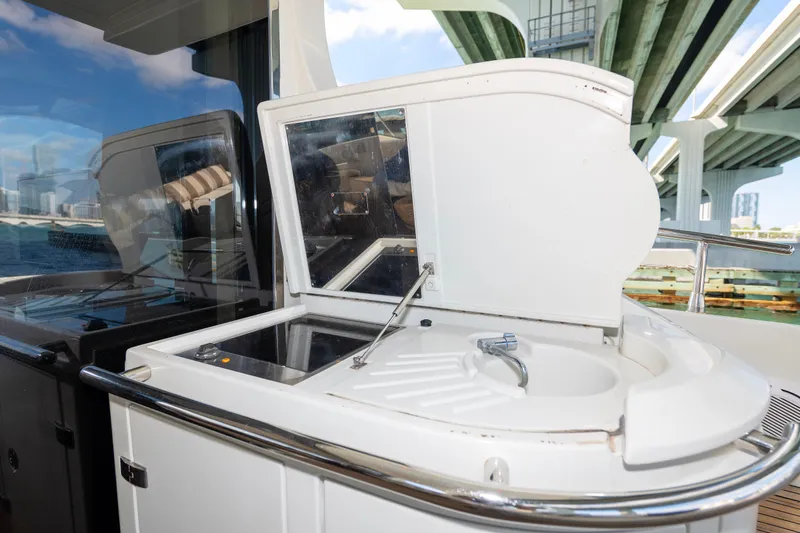 Warren Kelly Yacht Photos Pics 