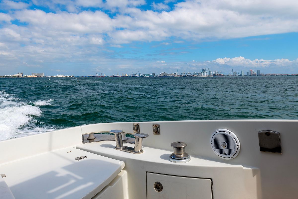 2010 Azimut 62 