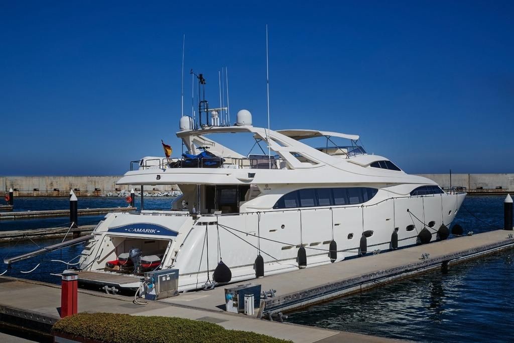 2005 Custom Line 112 