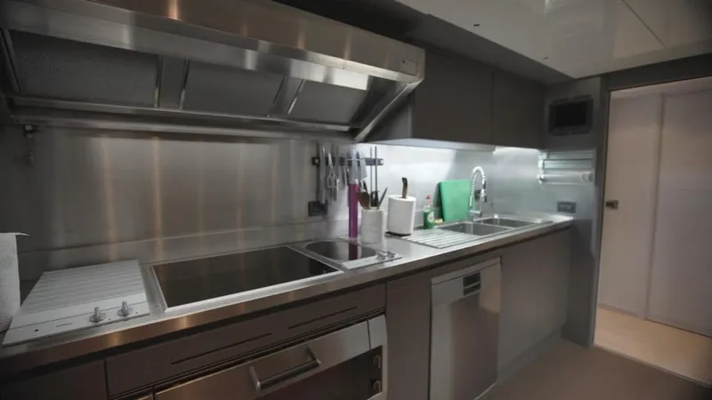 Camarik Yacht Photos Pics 