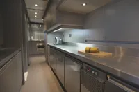 2005 Custom Line 112