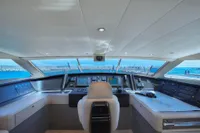 2005 Custom Line 112