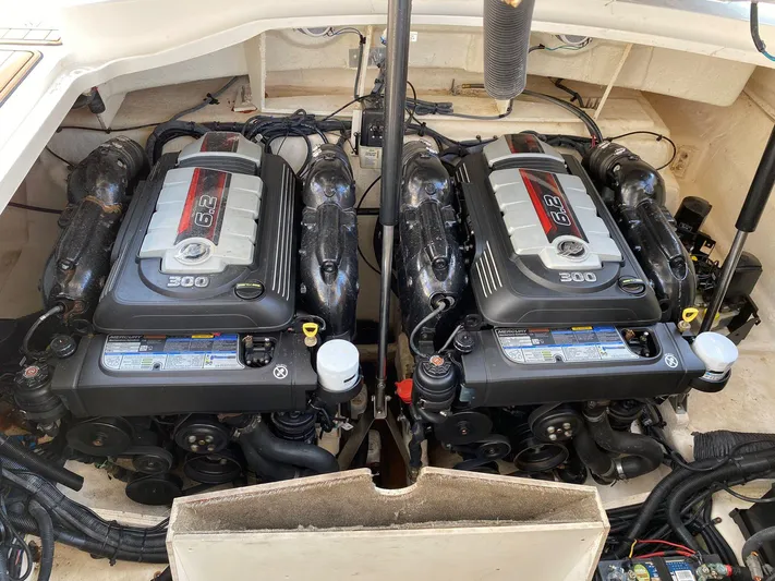 2017 Sea Ray 310 Slx @ Puerto Vallarta Yacht Photos Pics Twin engines in a 2017 Sea Ray 310 SLX boat, showcasing powerful performance.