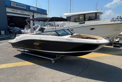 2021 Sea Ray SPX 230 OB