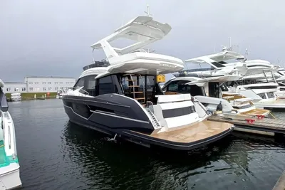 Galeon 500 Fly
