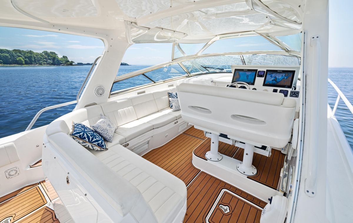 2015 Intrepid 43 