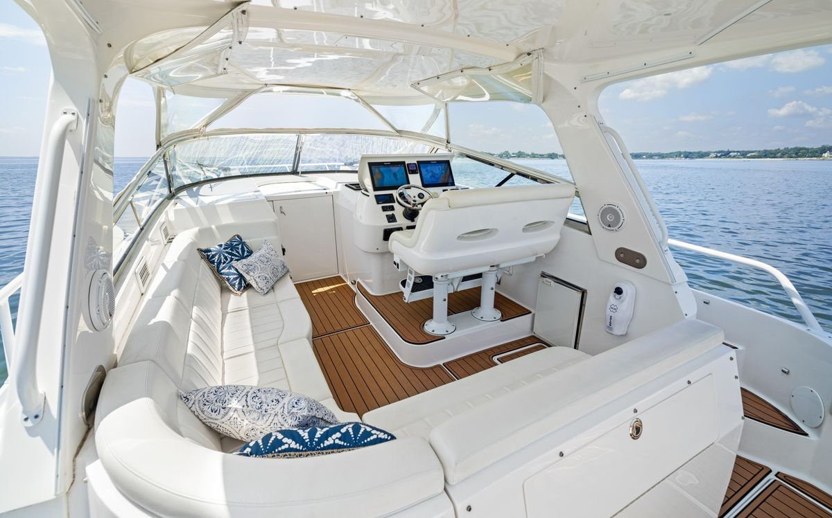 2015 Intrepid 43 