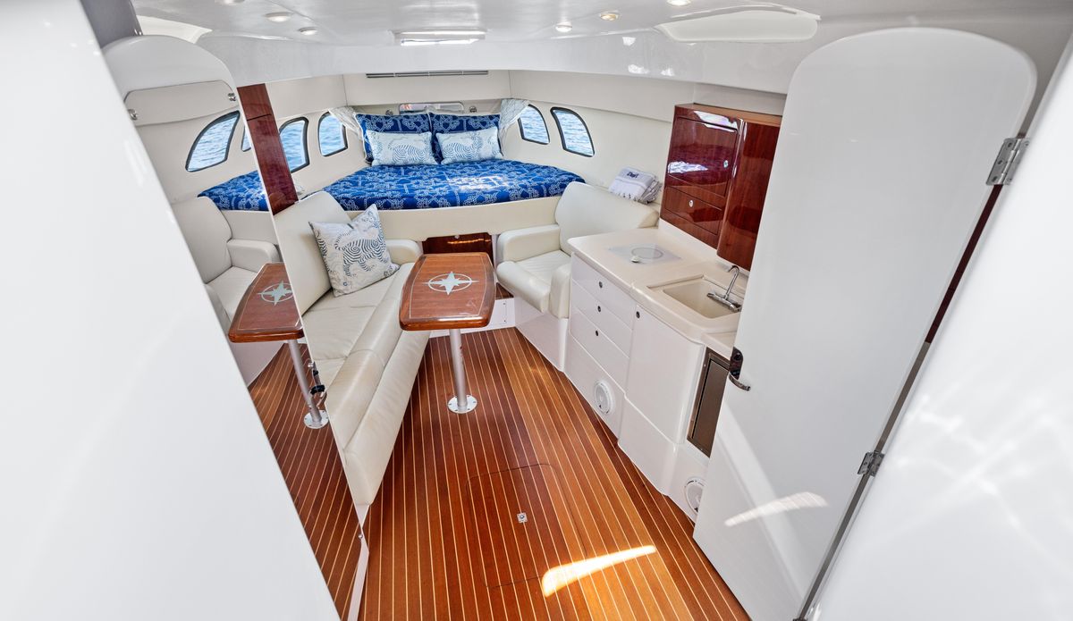 2015 Intrepid 43 