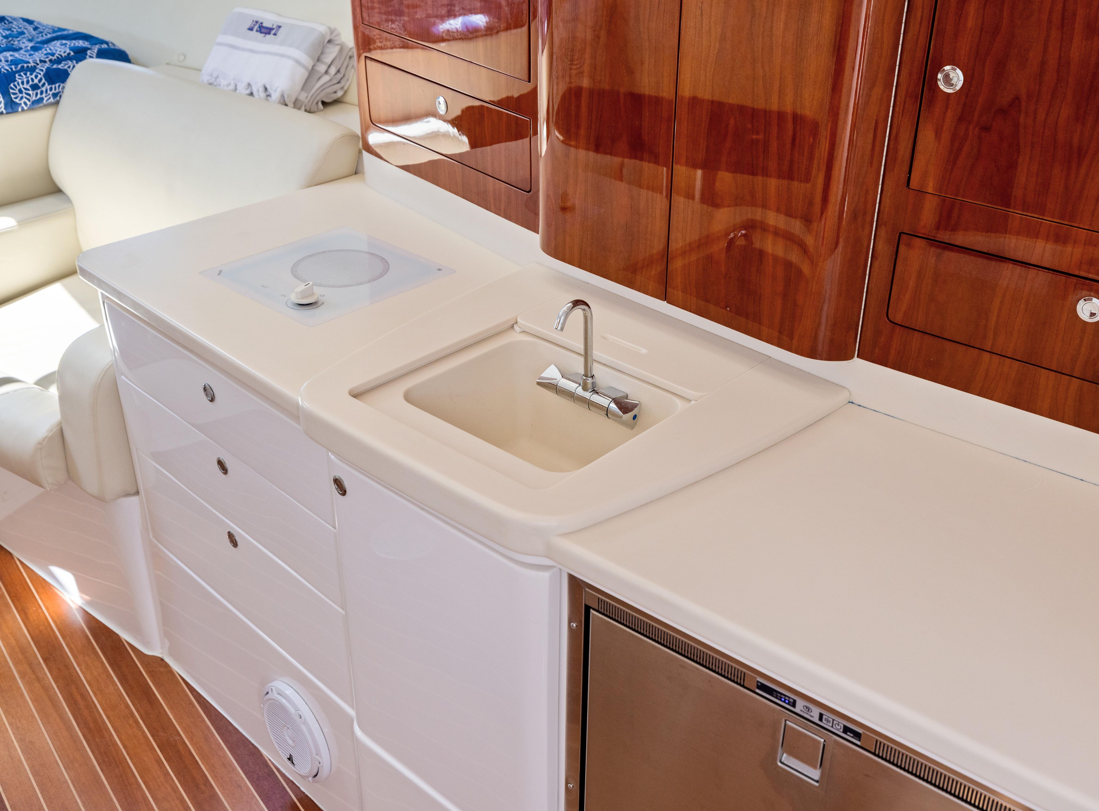 Yacht