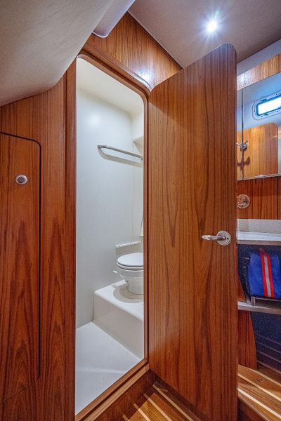 2007 Tiara Yachts 4300 Sovran