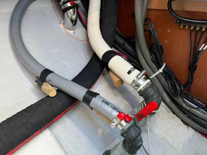 Jinbei Yacht Photos Pics 