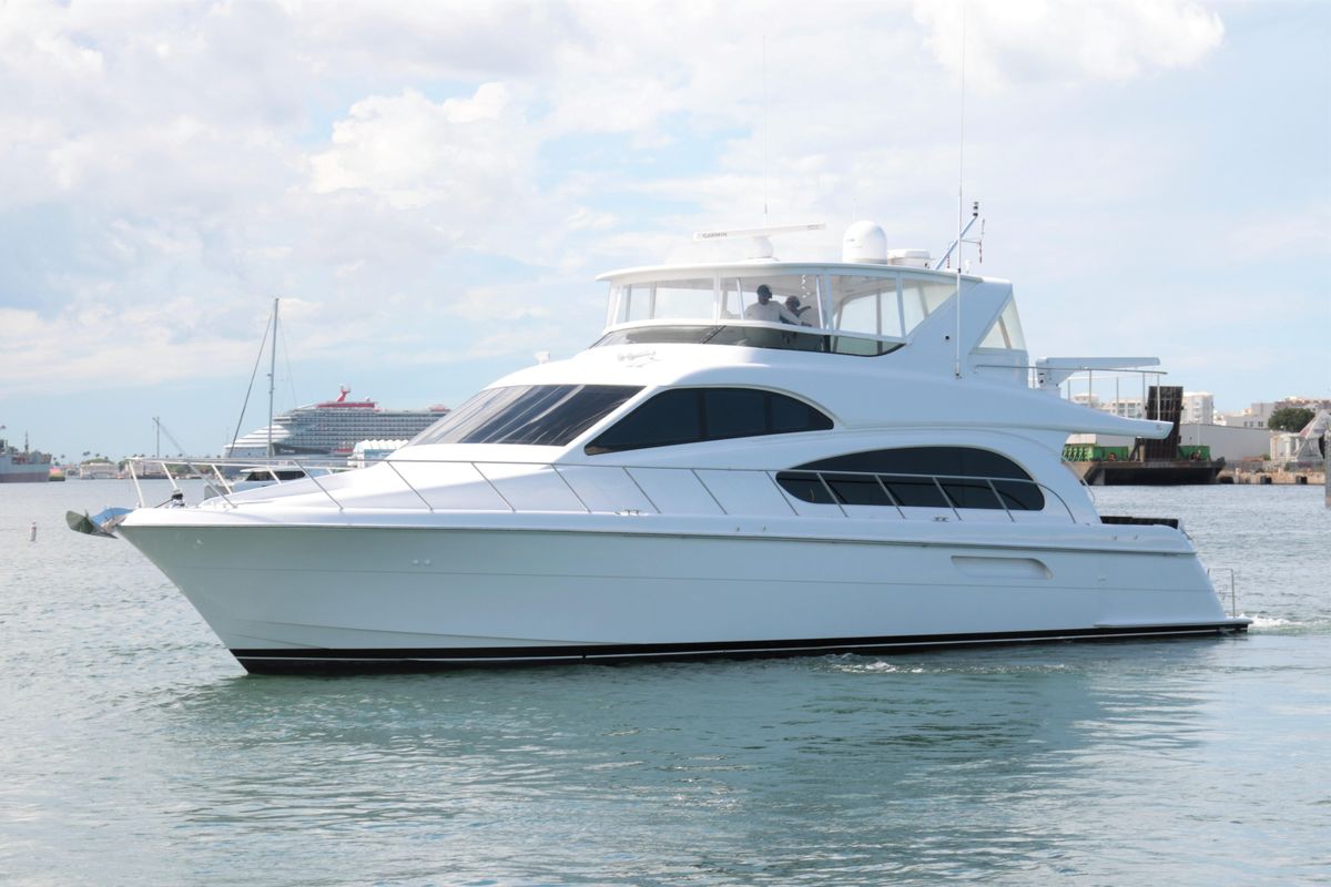 2007 Hatteras 64 