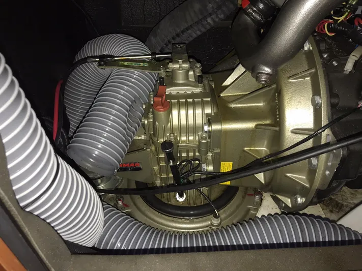 Jinbei Yacht Photos Pics 