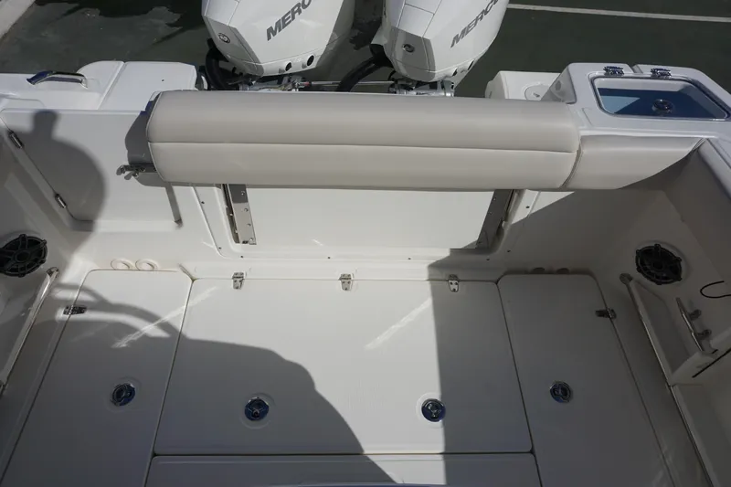 Bwce0767j324 Yacht Photos Pics 2024 Boston Whaler 250 Outrage boat deck with dual Mercury engines.